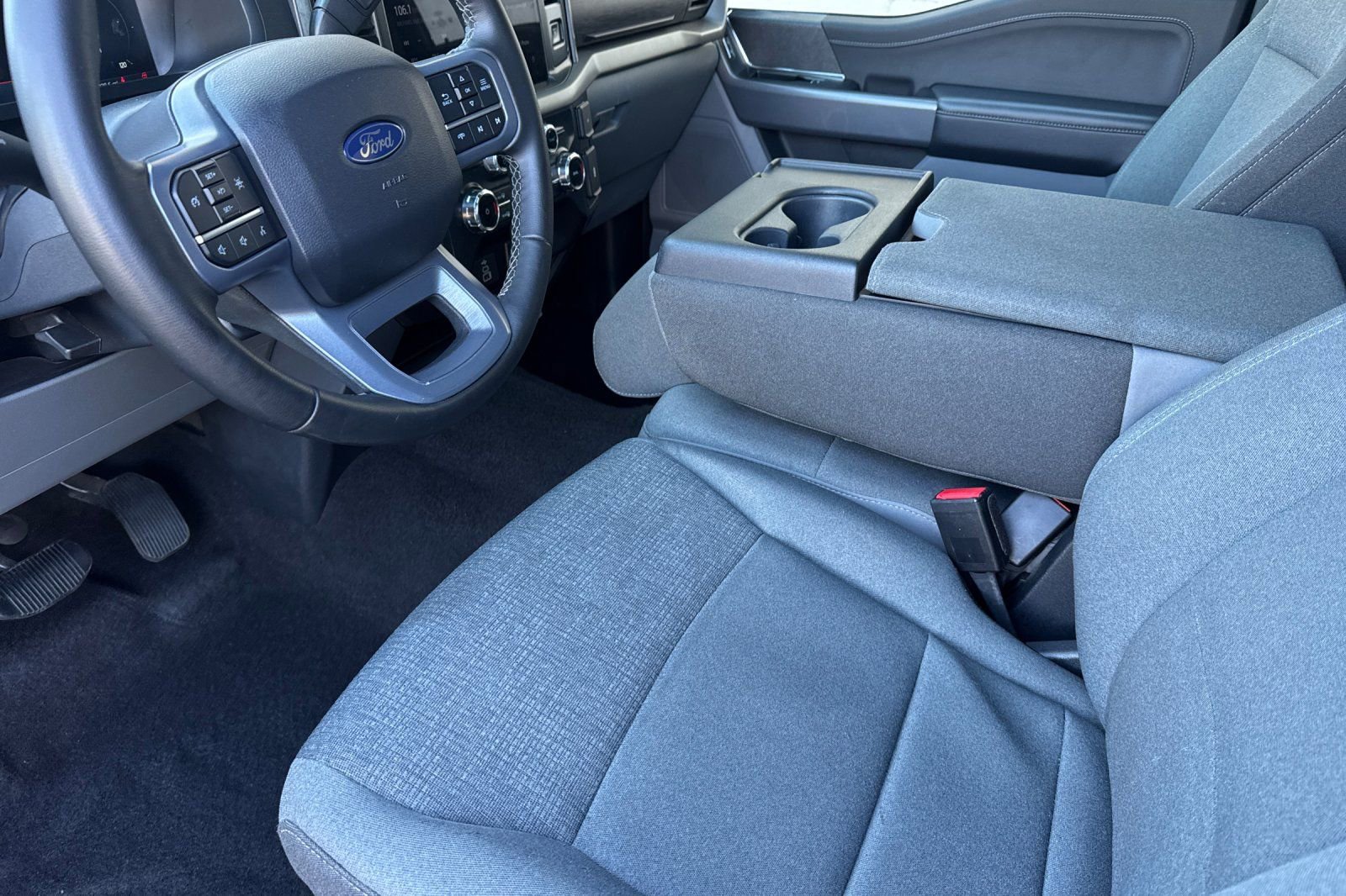 Certified 2025 Ford F150 XLT w/ Equipment Group 301A Standard image 11