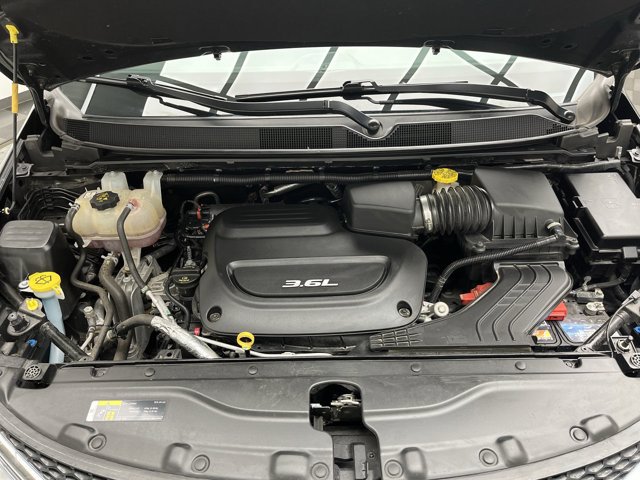 Used 2019 Chrysler Pacifica Touring-L FWD image 27