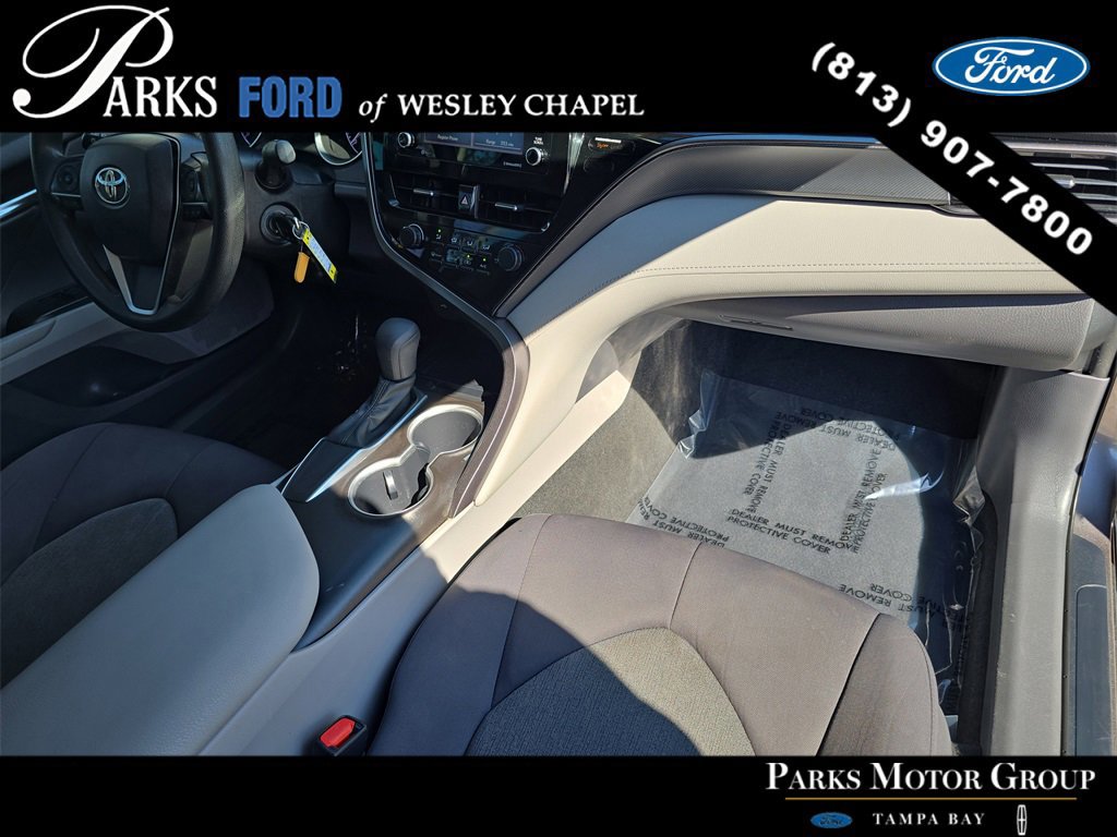 Used 2021 Toyota Camry LE image 10
