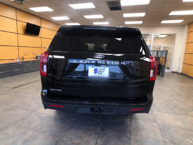 Certified 2025 Ford Expedition Active AWD/4WD image 6