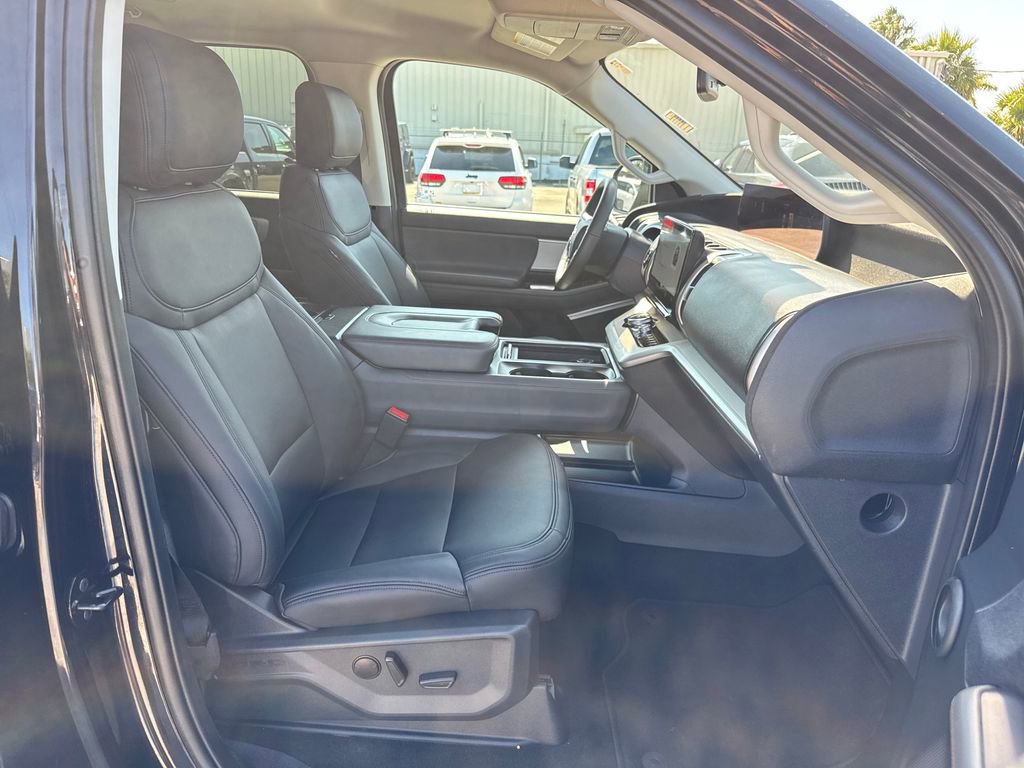 Certified 2025 Ford Expedition Active RWD image 27