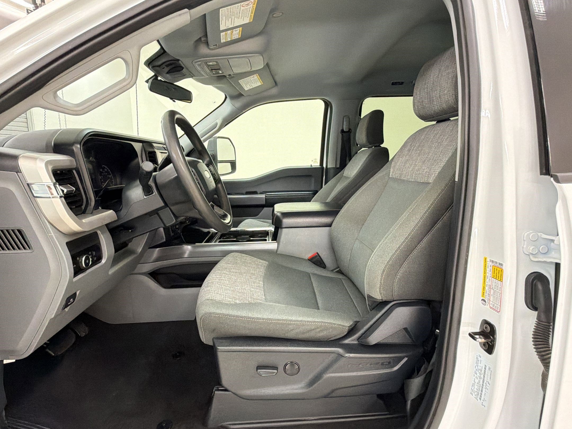 Certified 2025 Ford F250 XLT w/ FX4 Off-Road Package AWD/4WD image 5