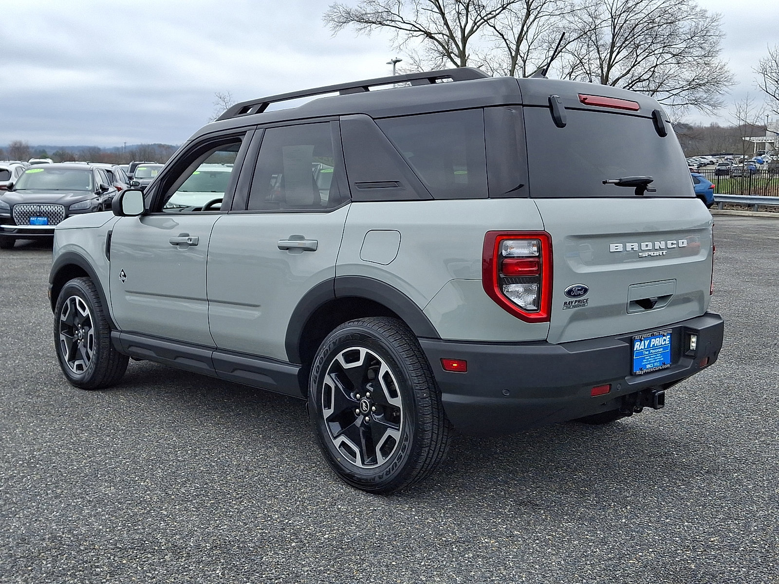 Certified 2022 Ford Bronco Sport Outer Banks w/ Tech Package AWD/4WD image 2
