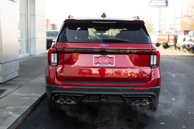 Certified 2025 Ford Explorer ST AWD/4WD image 5