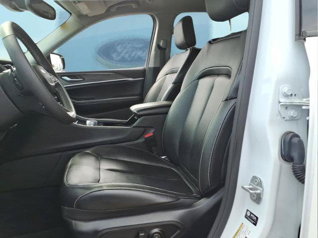 Used 2023 Jeep Grand Cherokee L Limited AWD/4WD image 27