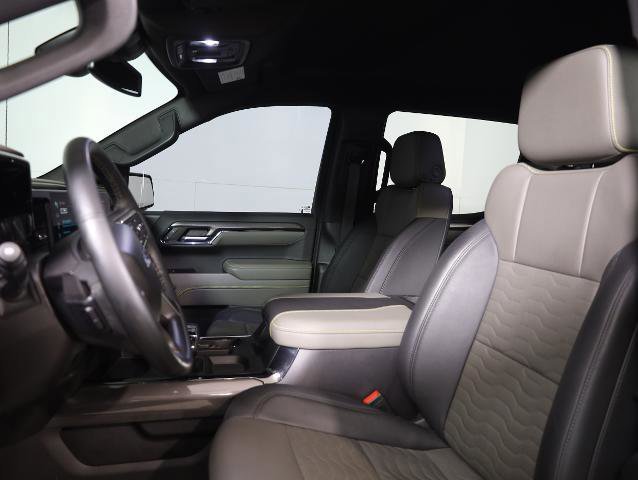 Used 2024 Chevrolet Silverado 1500 ZR2 image 8