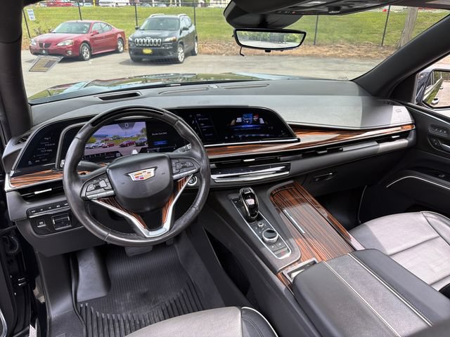 Used 2024 Cadillac Escalade ESV Premium Luxury w/ Performance Package AWD/4WD image 37