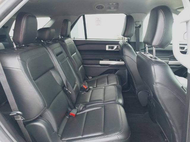 Certified 2022 Ford Explorer XLT w/ Equipment Group 202A AWD/4WD image 24