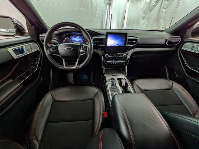 Certified 2024 Ford Explorer ST-Line w/ Class IV Trailer Tow Package image 11