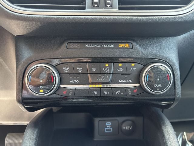 Certified 2022 Ford Escape SE w/ SE Sport Appearance Package AWD/4WD image 18