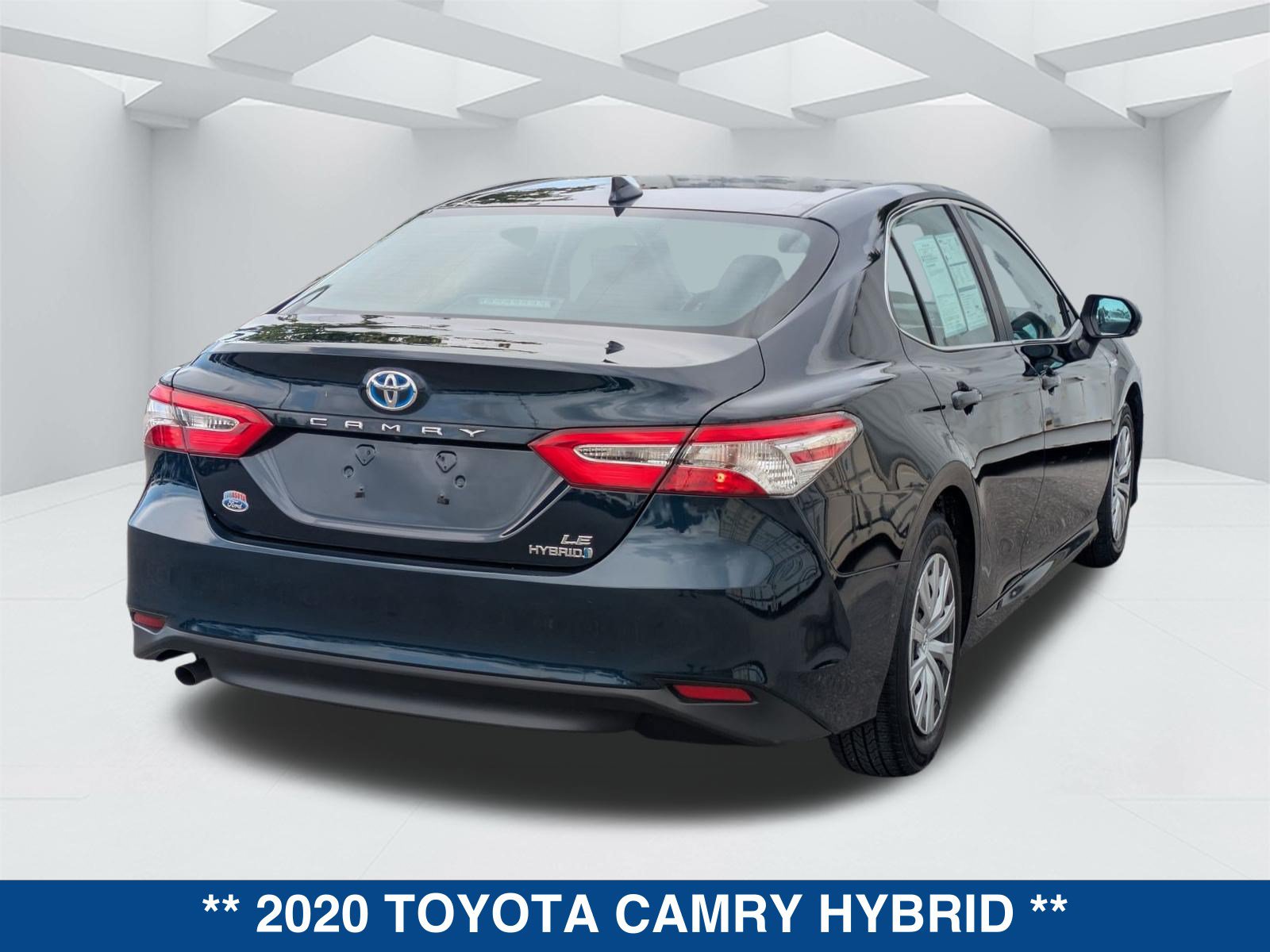 Used 2020 Toyota Camry LE w/ Fleet Convenience Package FWD image 4
