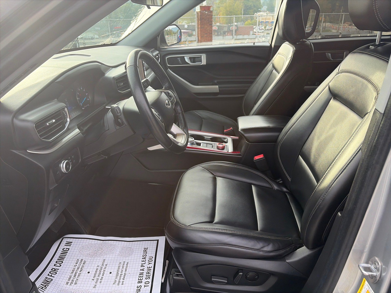 Certified 2022 Ford Explorer XLT w/ Equipment Group 202A AWD/4WD image 18