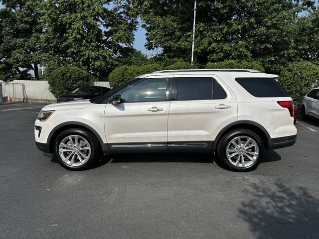 Certified 2018 Ford Explorer XLT w/ Equipment Group 202A AWD/4WD image 8
