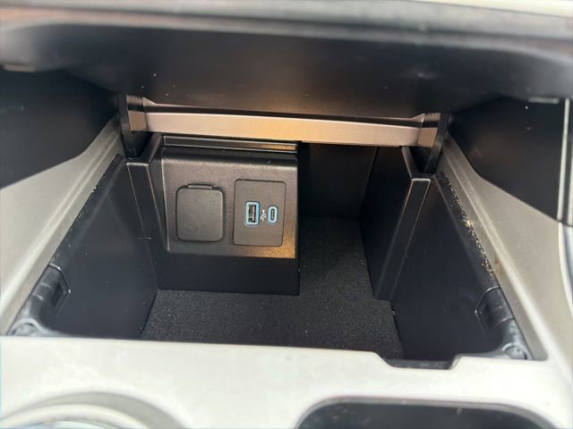 Certified 2023 Ford Explorer XLT w/ Equipment Group 202A image 37