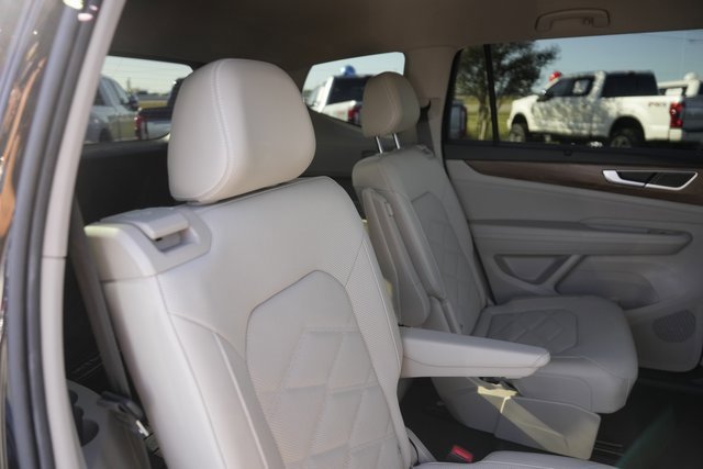 Used 2024 Volkswagen Atlas SE image 16