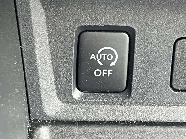 Used 2025 Nissan Sentra SV image 18