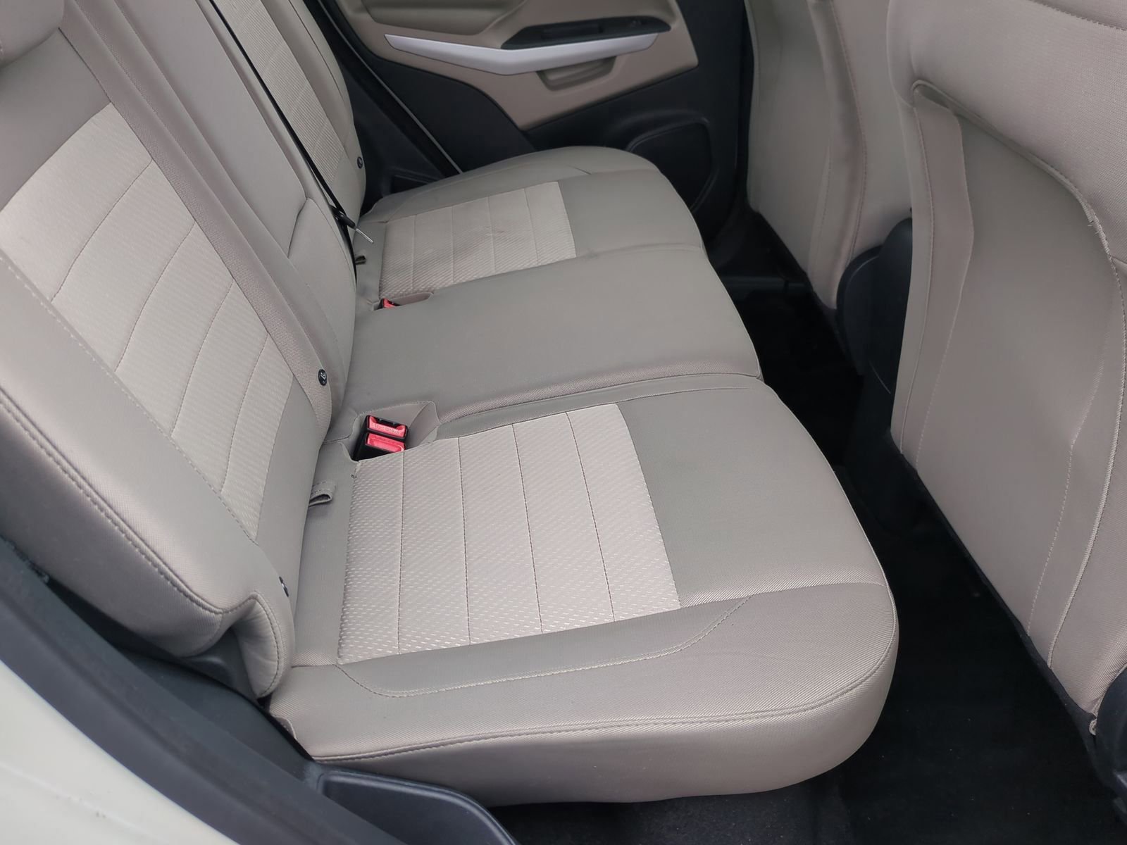 Certified 2021 Ford EcoSport S image 29