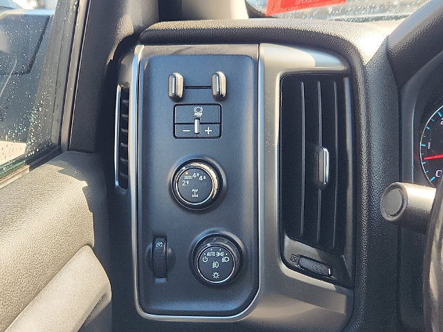 Used 2018 Chevrolet Silverado 1500 LT w/ All Star Edition AWD/4WD image 12
