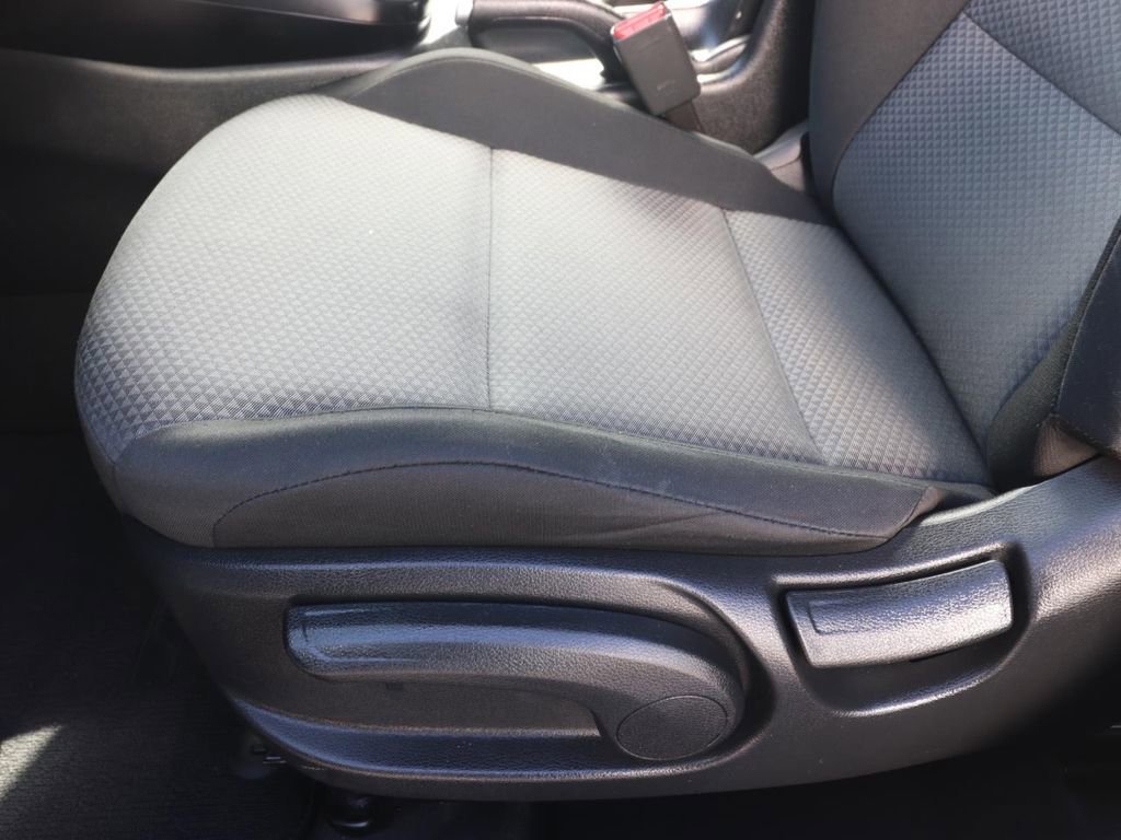 Used 2025 Kia Soul LX w/ LX Technology Package image 16