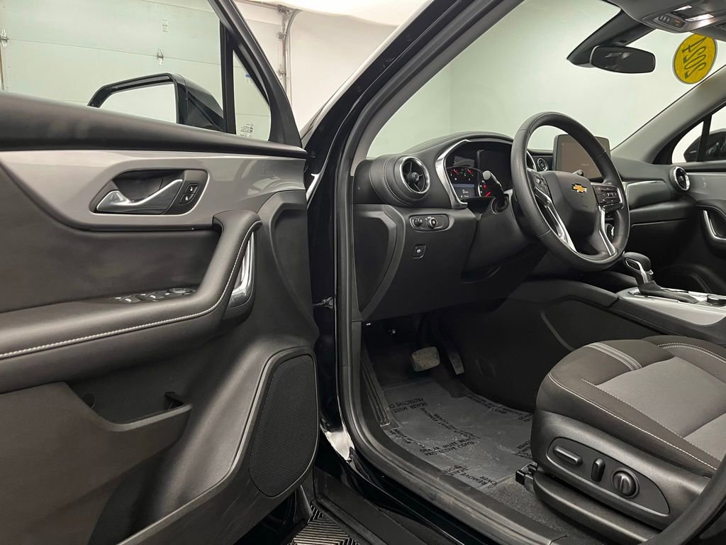 Used 2024 Chevrolet Blazer LT image 16