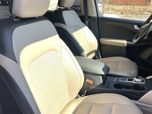 Certified 2020 Ford Escape Titanium image 26