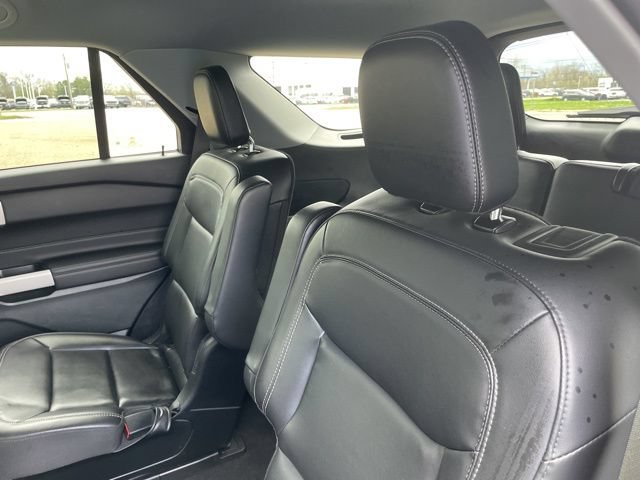 Certified 2024 Ford Explorer XLT w/ Equipment Group 202A AWD/4WD image 24