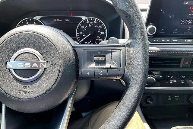 Used 2024 Nissan Rogue S AWD/4WD image 18