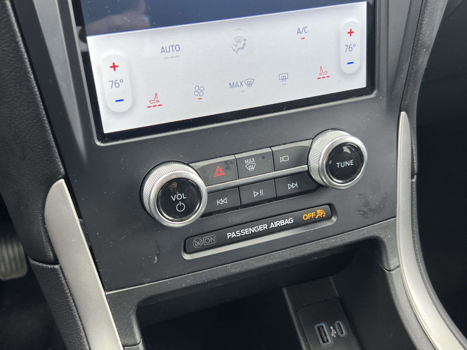 Certified 2024 Ford Edge SEL image 20