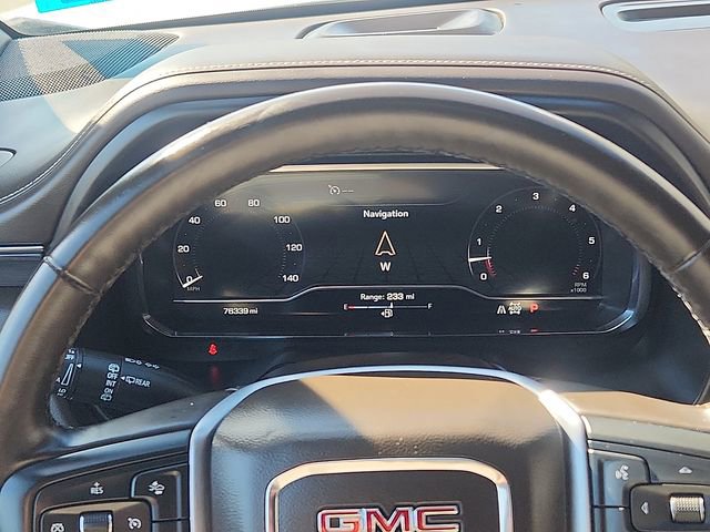 Used 2024 GMC Yukon XL SLT w/ SLT Luxury Package image 13