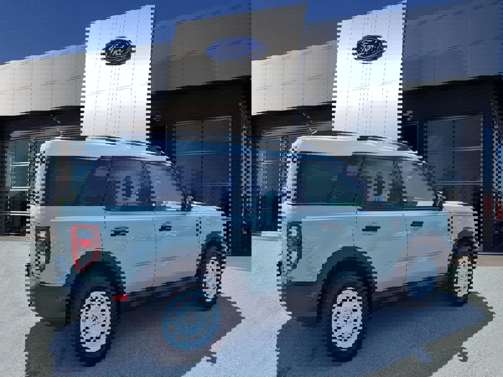 Certified 2023 Ford Bronco Sport Heritage w/ Heritage Convenience Package image 2