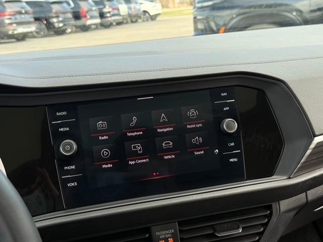 Used 2024 Volkswagen Jetta SEL FWD image 25