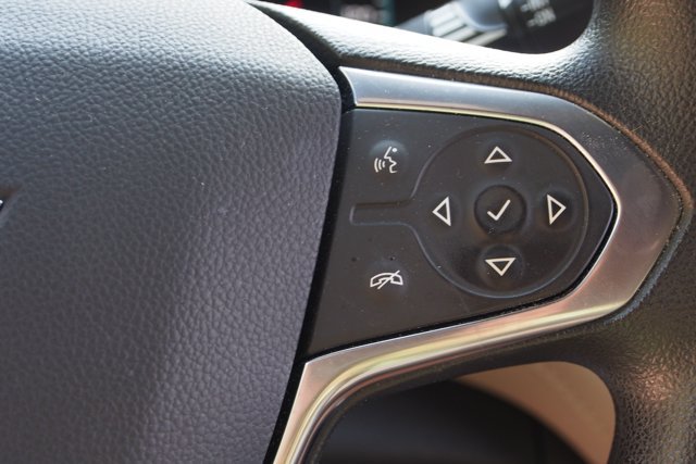 Used 2023 Chevrolet Traverse LS FWD image 26