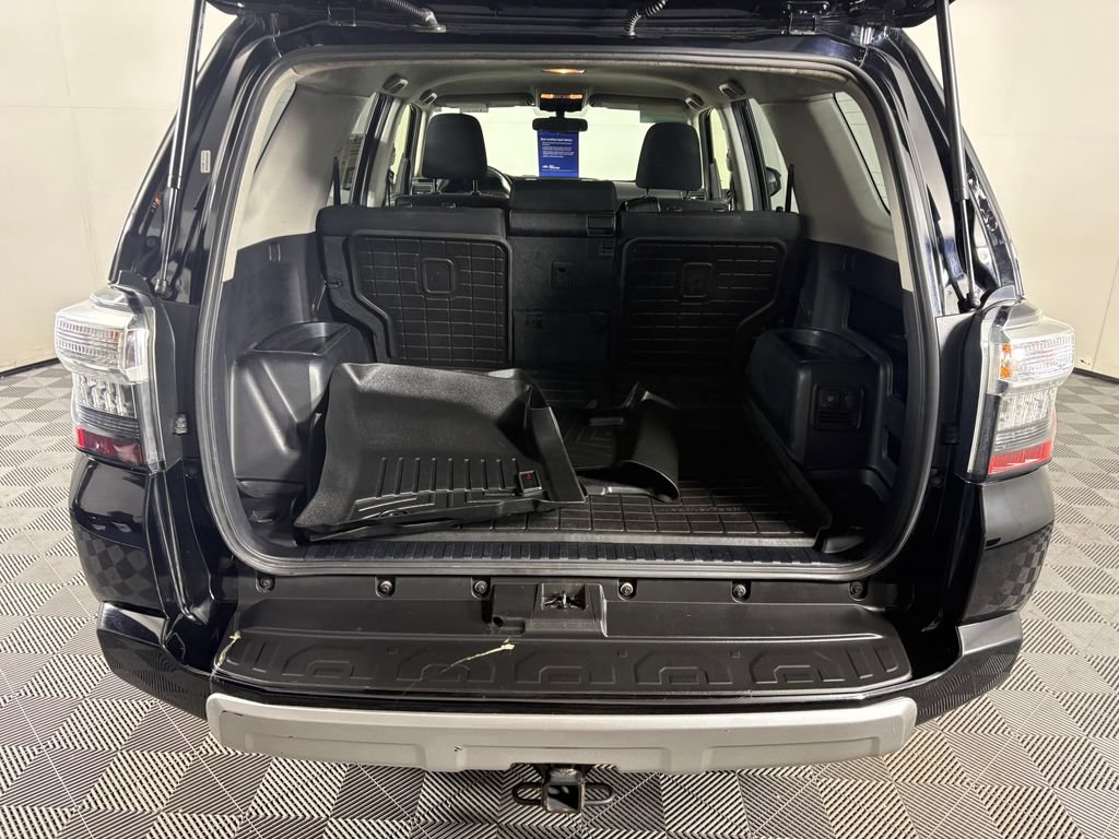 Used 2018 Toyota 4Runner TRD Off-Road w/ TRD Performance Package AWD/4WD image 29