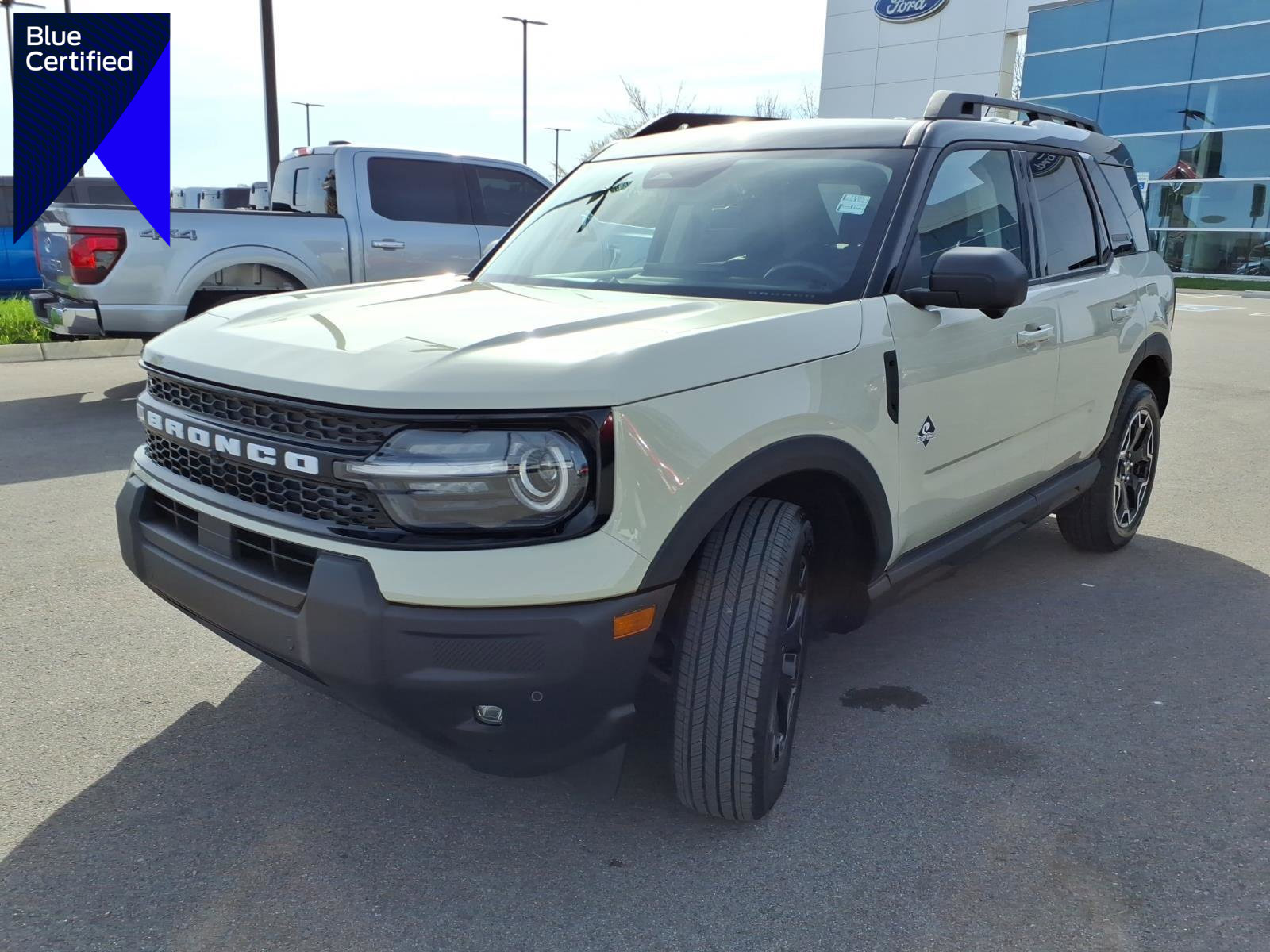 Certified 2025 Ford Bronco Sport Outer Banks w/ Outer Banks Tech Package+ image 1