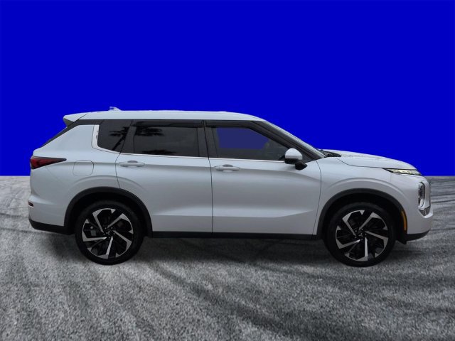 Used 2022 Mitsubishi Outlander ES FWD image 3