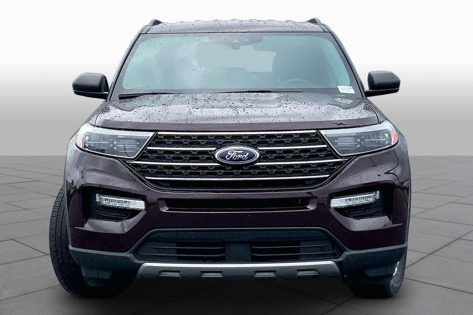 Certified 2023 Ford Explorer XLT w/ Equipment Group 202A RWD image 4