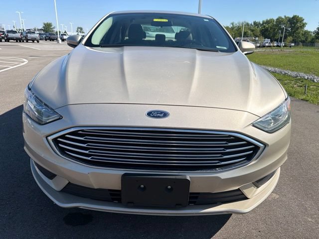 Certified 2018 Ford Fusion SE w/ Fusion SE Technology Package FWD image 3