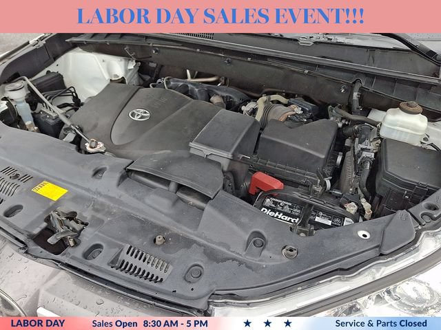 Used 2019 Toyota Highlander XLE AWD/4WD image 29