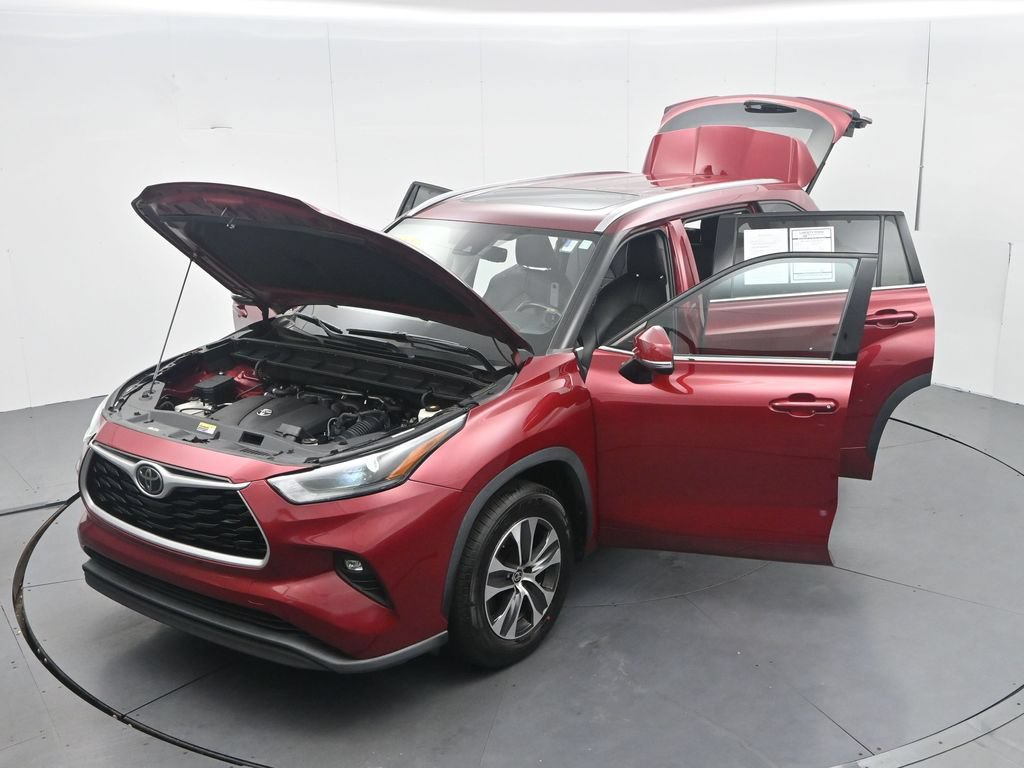 Used 2021 Toyota Highlander XLE FWD image 49