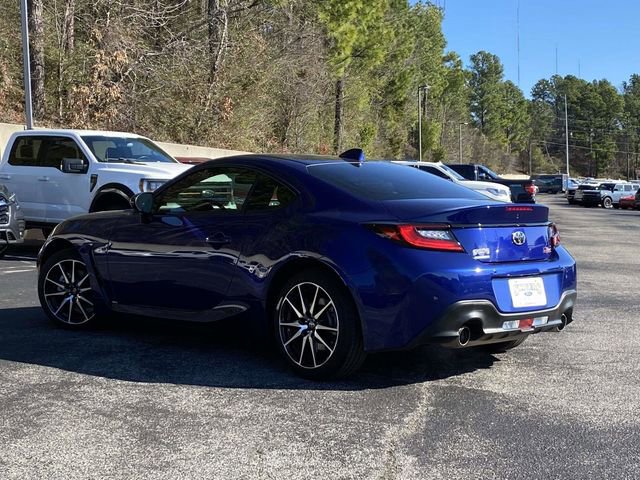 Used 2025 Toyota GR86 image 3