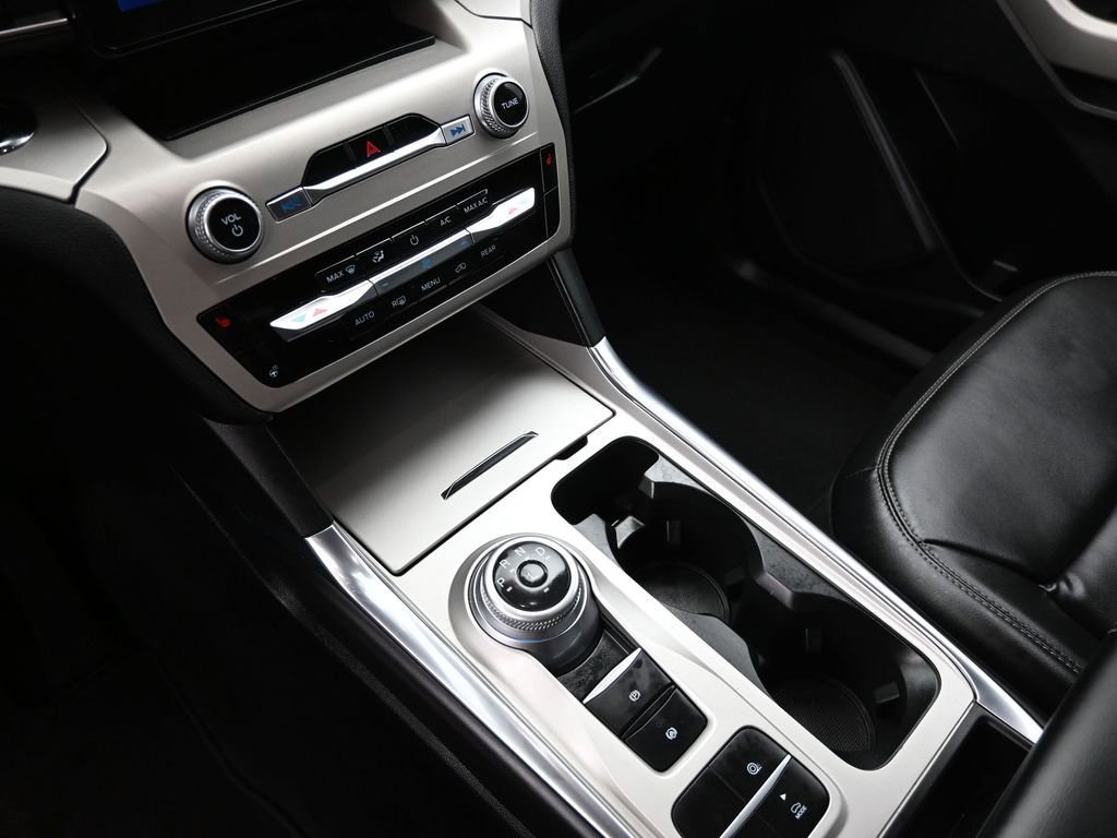 Certified 2023 Ford Explorer XLT w/ Equipment Group 202A image 20