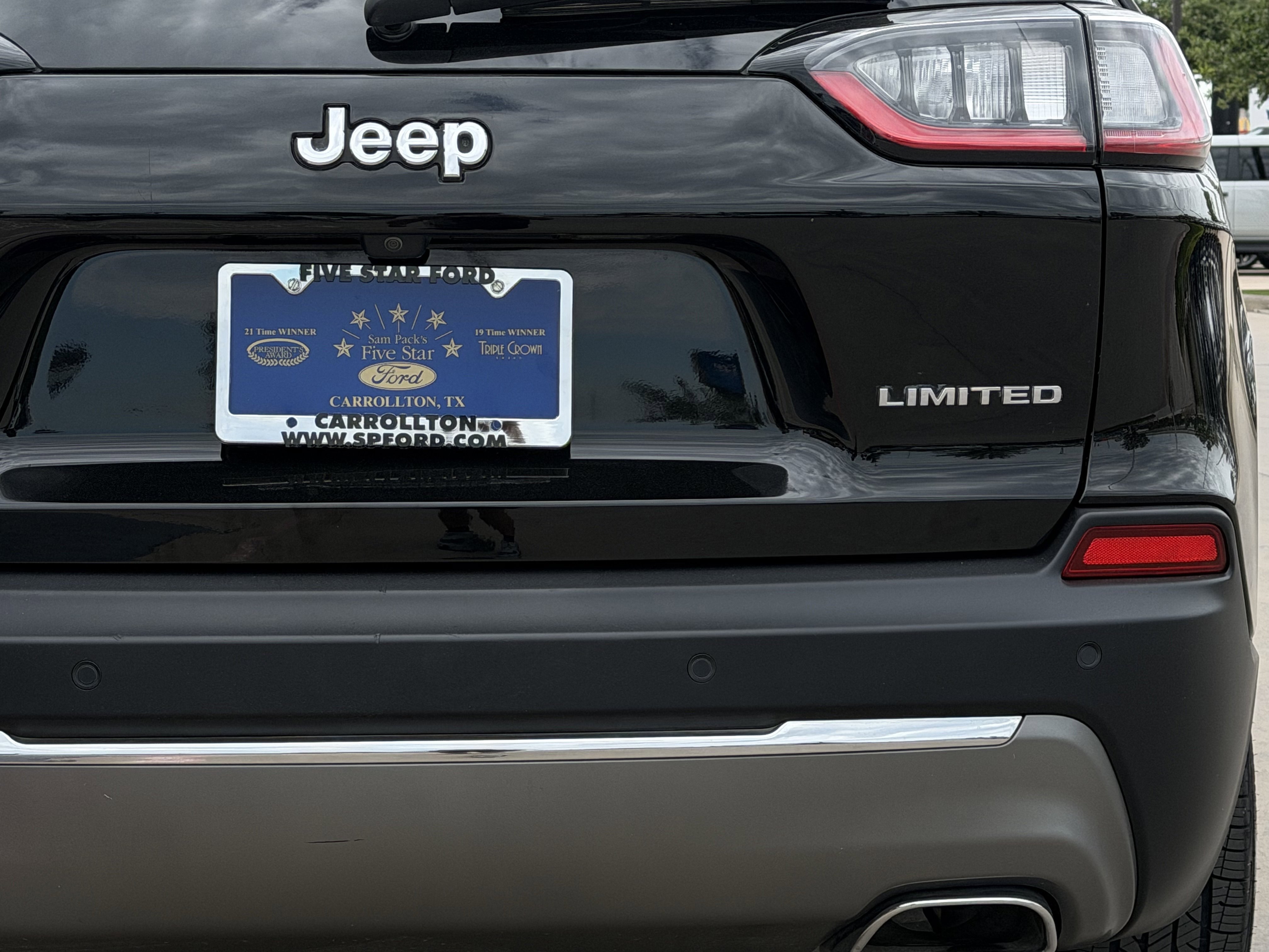 Used 2019 Jeep Cherokee Limited AWD/4WD image 6