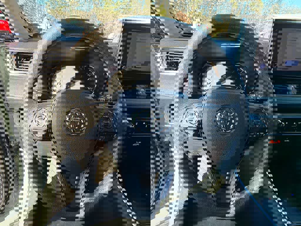 Used 2023 Toyota RAV4 XLE image 22