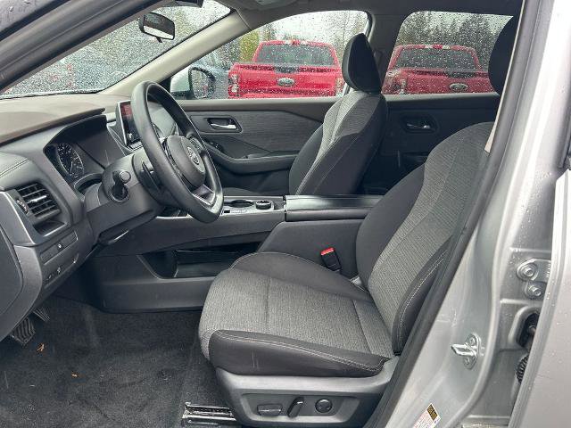 Used 2023 Nissan Rogue SV image 6