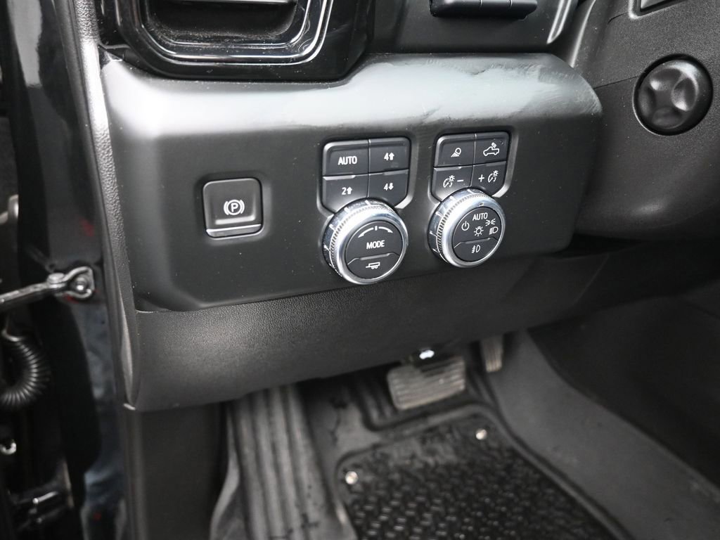 Used 2022 GMC Sierra 1500 AT4 w/ AT4 Premium Package image 24