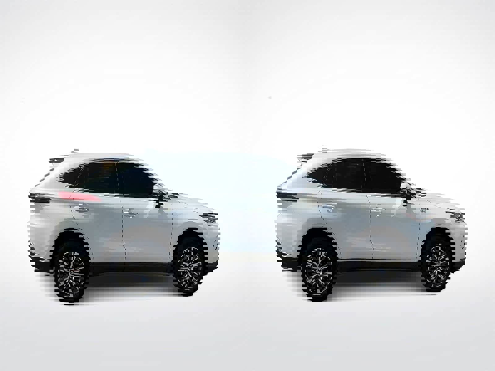 Used 2021 Toyota Venza LE image 9