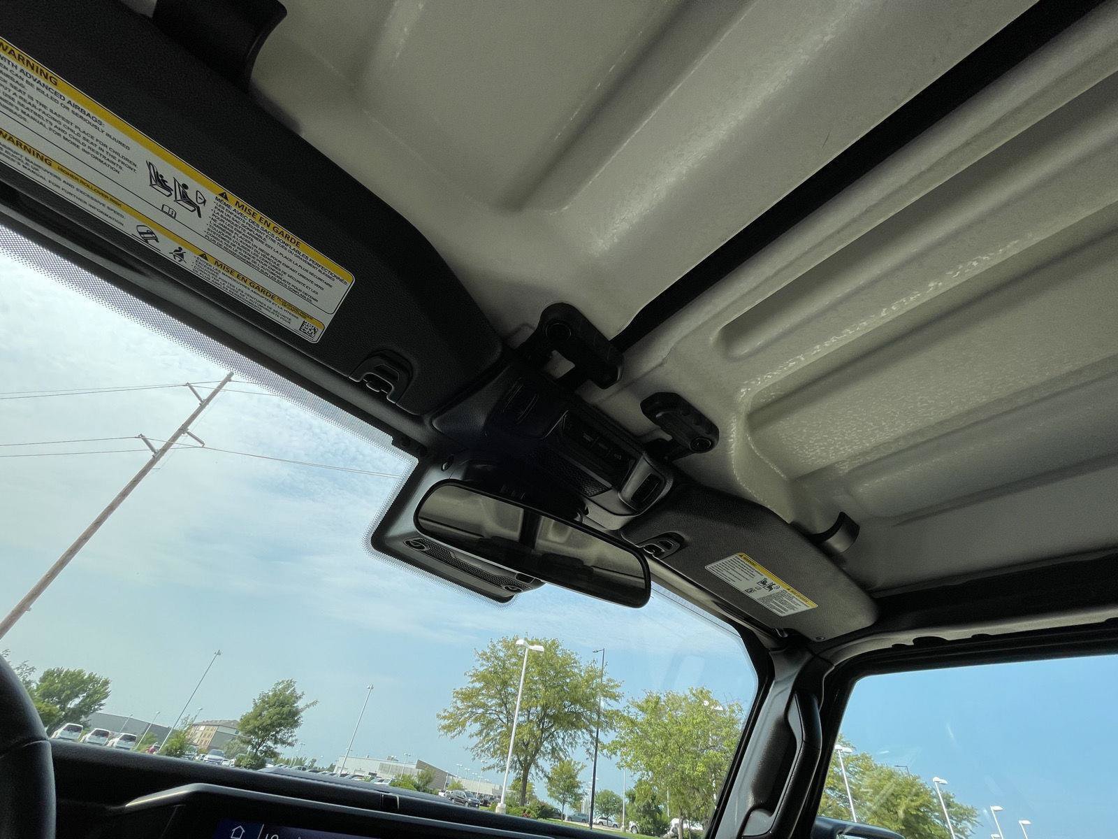 Used 2025 Jeep Wrangler Unlimited Sahara AWD/4WD image 21