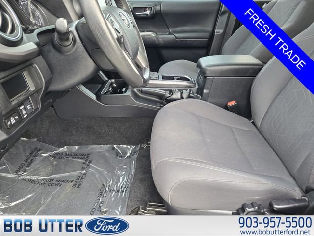 Used 2019 Toyota Tacoma TRD Off-Road w/ Technology Package AWD/4WD image 12