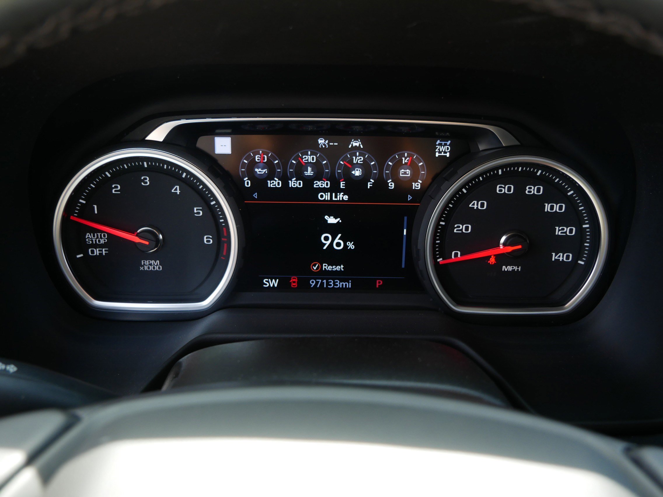 Used 2021 Chevrolet Tahoe Premier AWD/4WD image 21