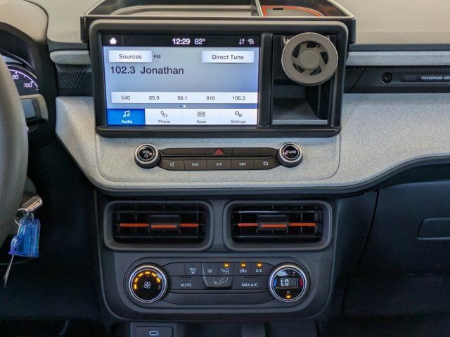 Certified 2022 Ford Maverick XLT w/ Equipment Group 300A Standard image 16